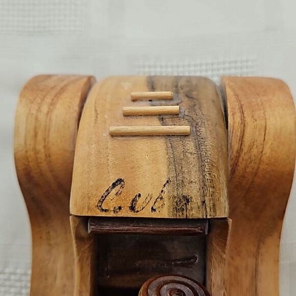 Cuba Hand-Made Vintage Antique Ford Wooden Toy Car 6"- 3" - Picture 15 of 16